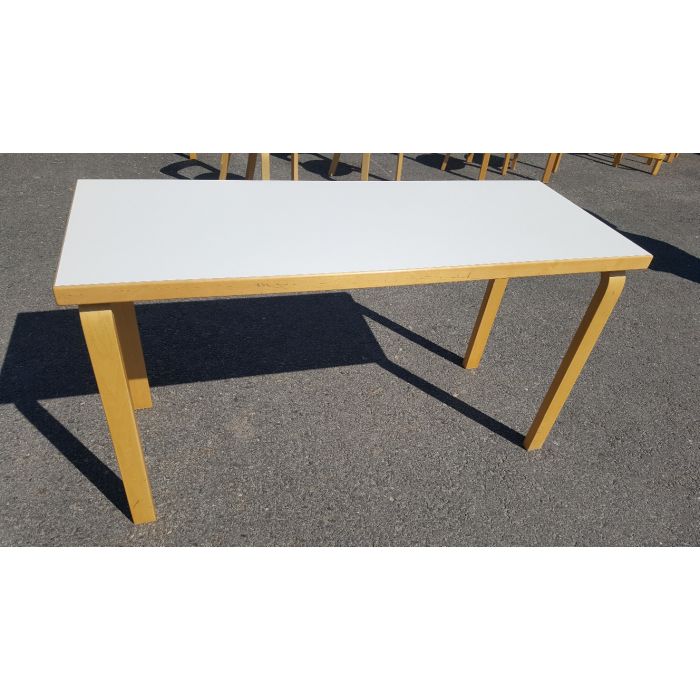 Artek valkoinen pöytä 130x50x71 - MYYTY