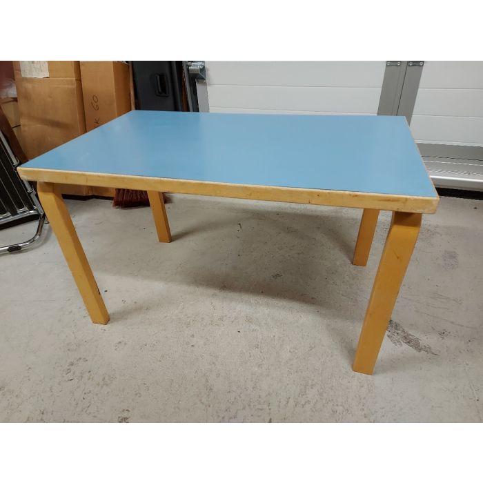Artek 80B pöytä 100x60x60 cm, sininen
