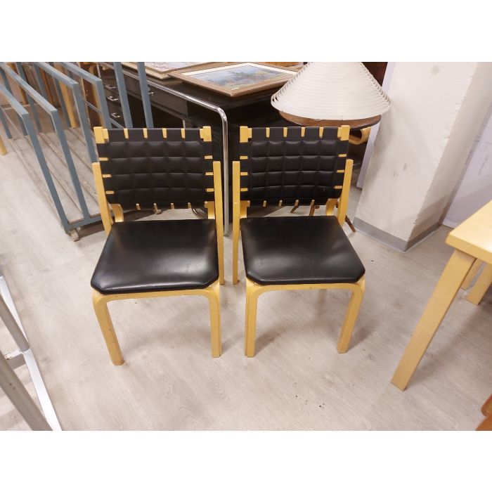 Artek Y612-tuolit, musta keinonahka, 2kpl