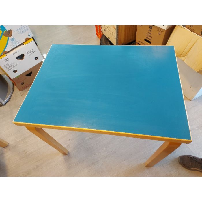 Artek pöytä sininen (2)