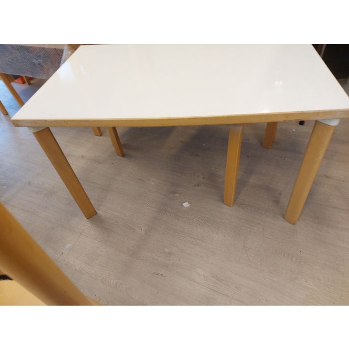 Artek pöytä 81B HL1, 122x76x71 cm
