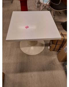 Yrjö Kukkapuro/Haimi, Saturnus-pöytä 70x70x56 cm (2)